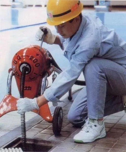 马桶疏通24小时免费在线咨询,只需您一个电话,我们竭诚为您服务